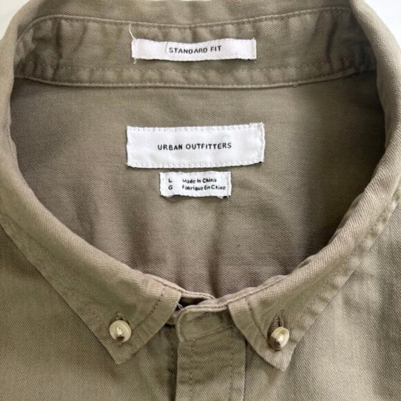 Urban Outfitters Men's Large Kaki Button down Shirt - Picture 6 of 7